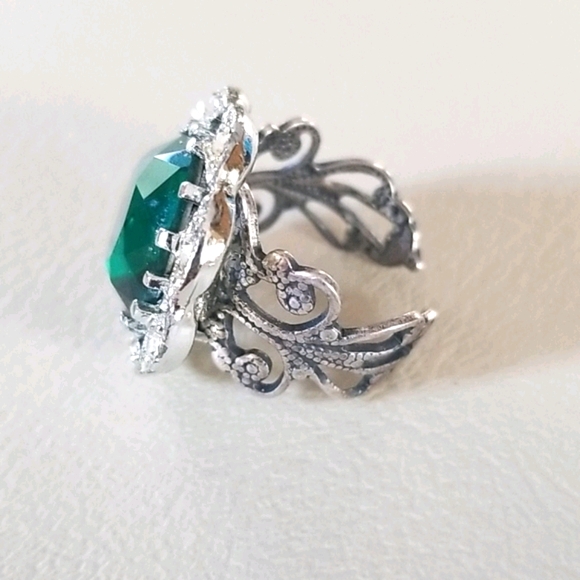 Hand Cradted Repurposed Vintage Rhinestone Adjustable Silver Tone Band Ring - Picture 11 of 16